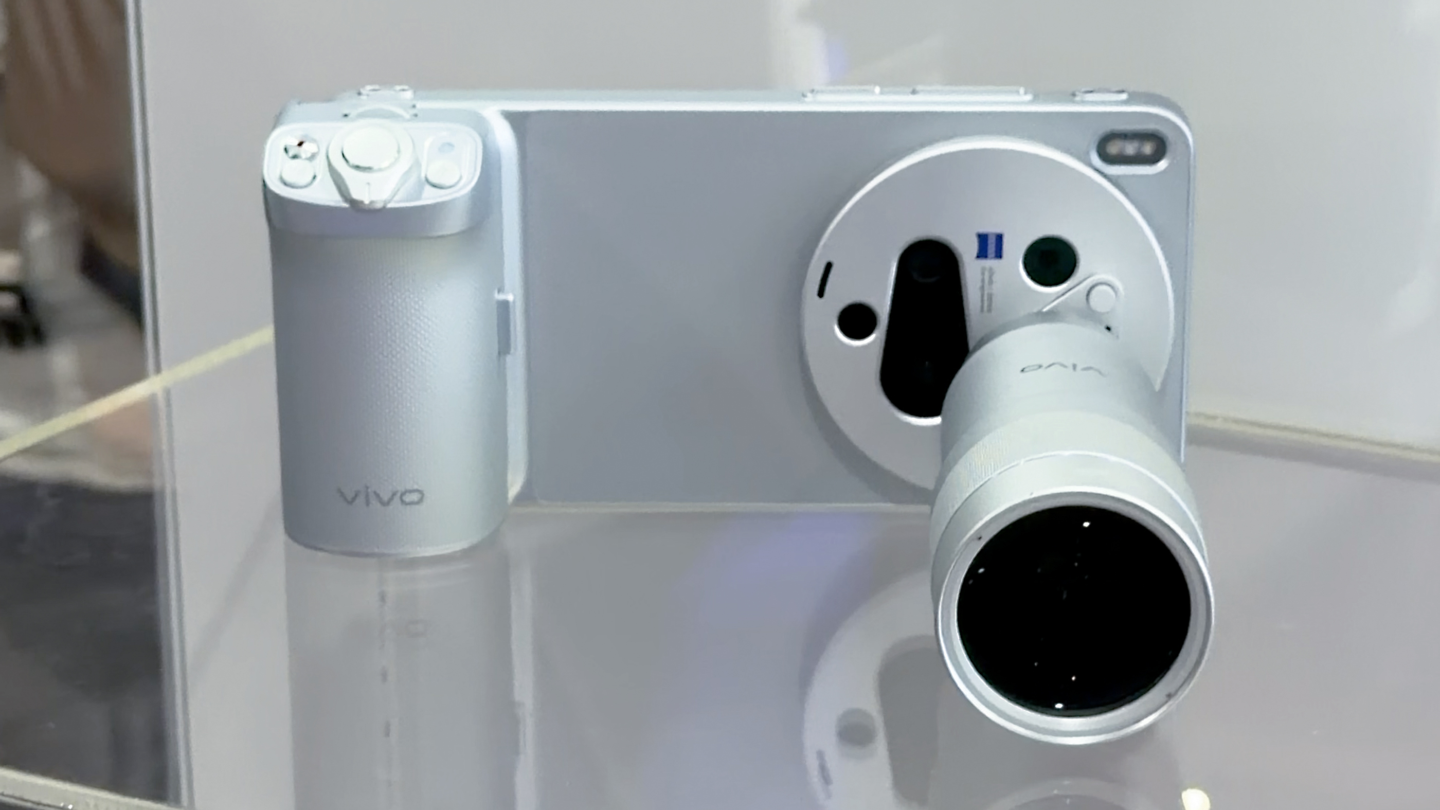 Vivo X300 Ultra Specs Officially Detailed – Tech Advisor