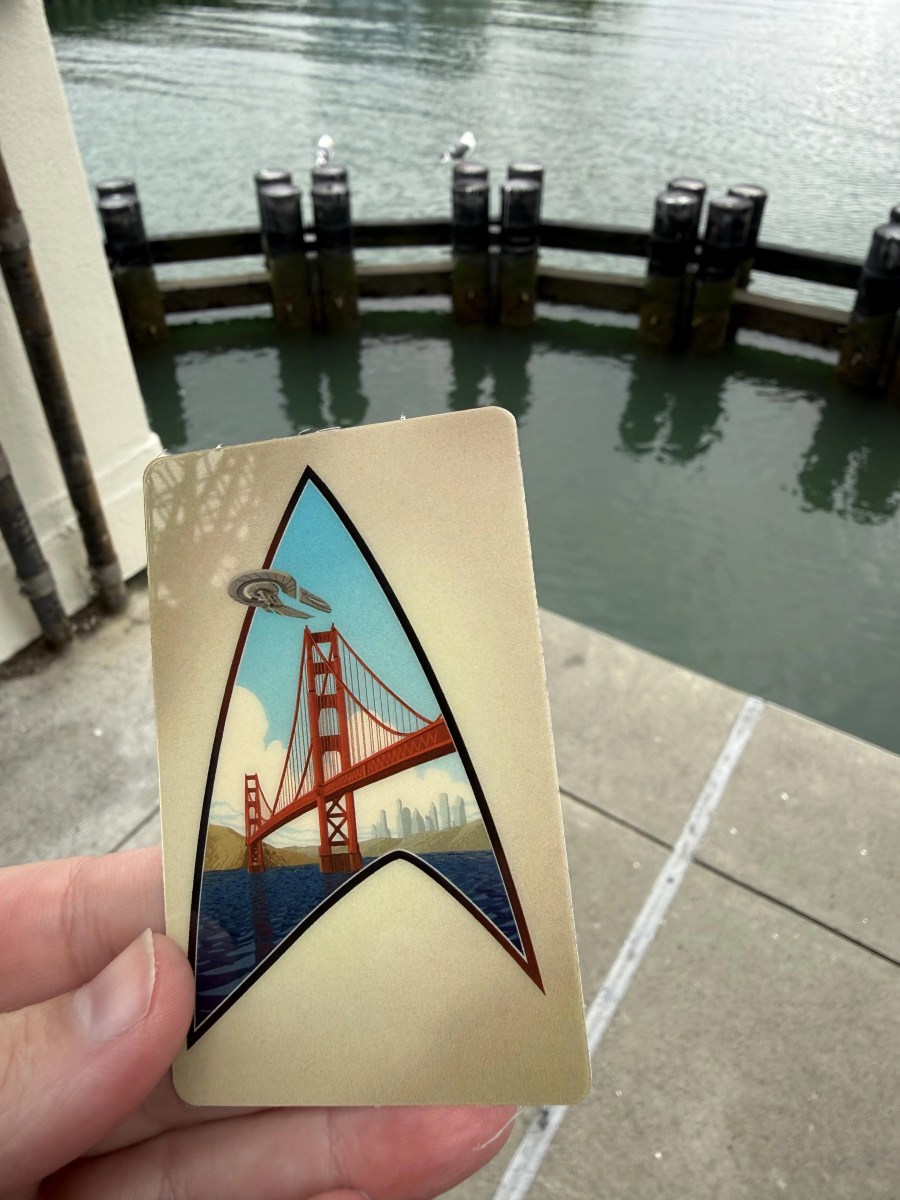 Argh, I want this Star Trek library card SO BAD