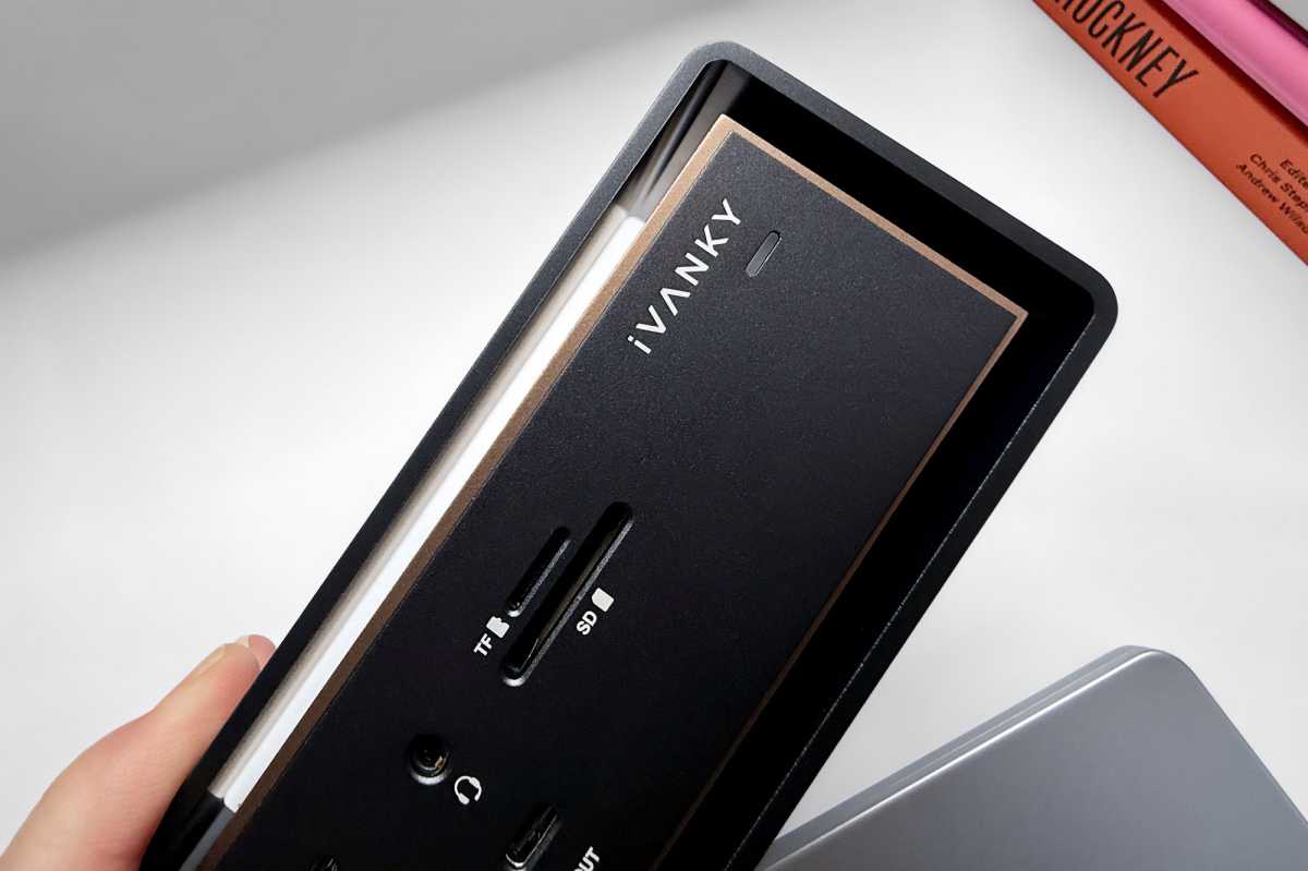 iVanky FusionDock Ultra vs CalDigit TS5 Plus cooling