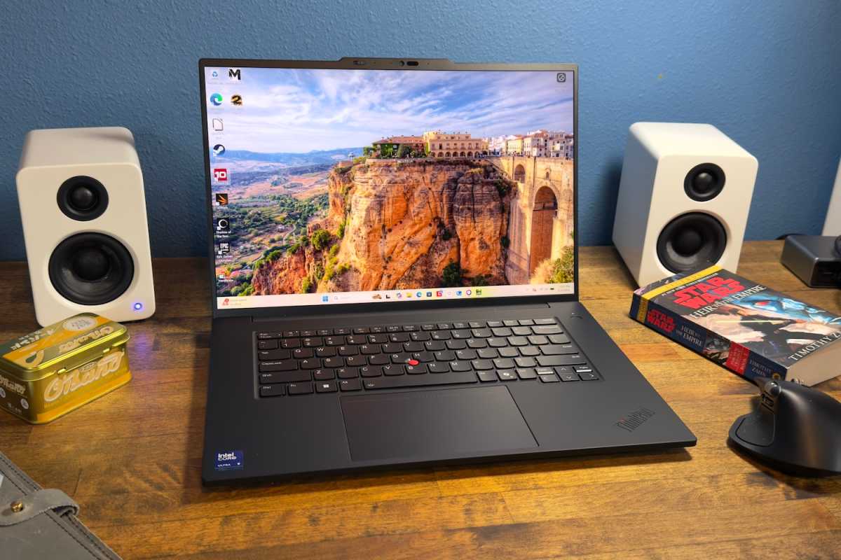 Lenovo ThinkPad T1g hero