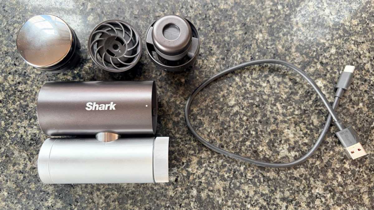 ChillPill, attachments and charging cable