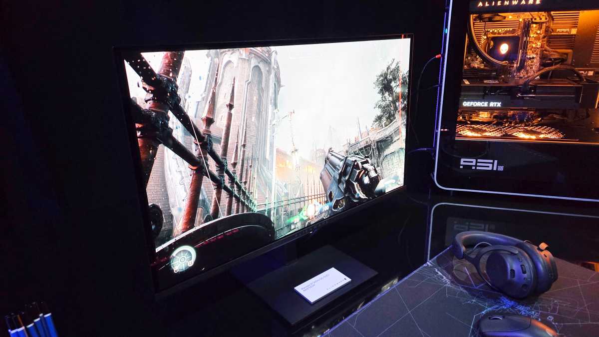 Alienware OLED monitor AW2726DM event