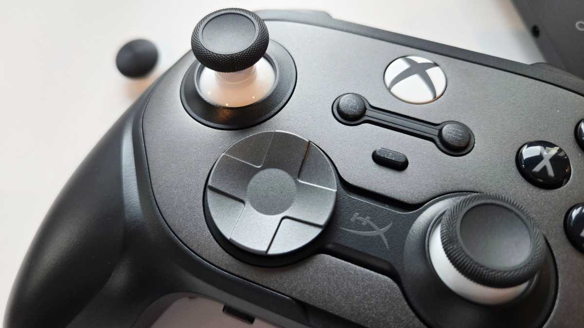 HyperX Clutch Talon front detail