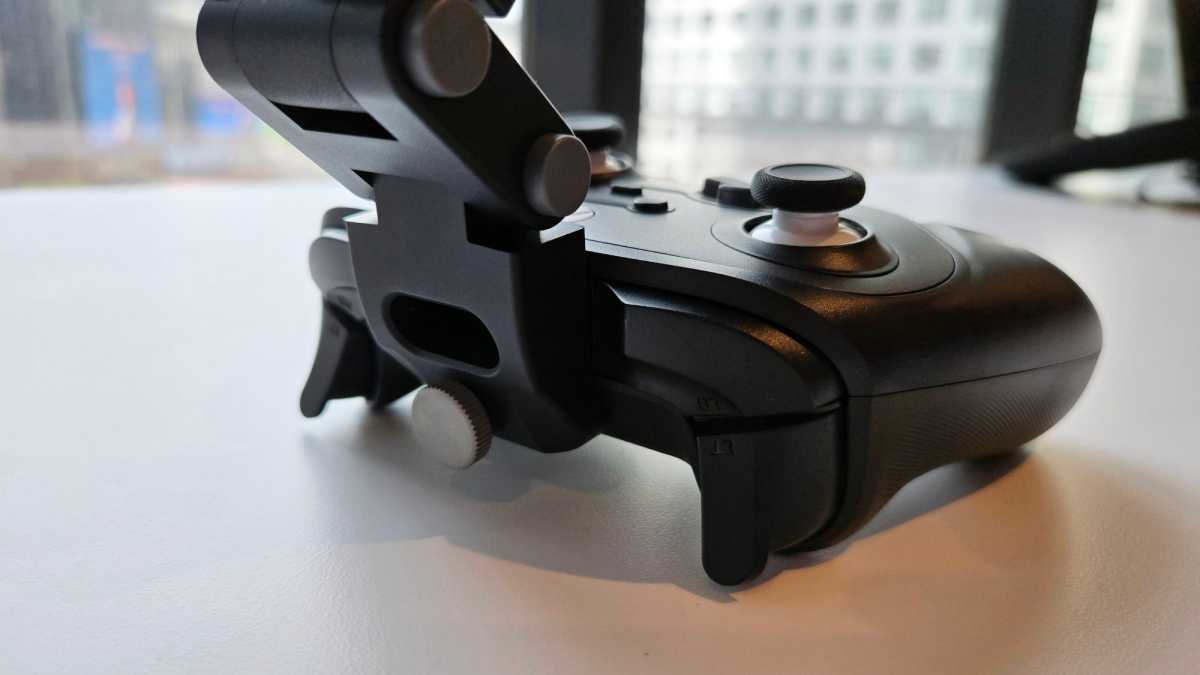 HyperX Clutch Talon phone clip front