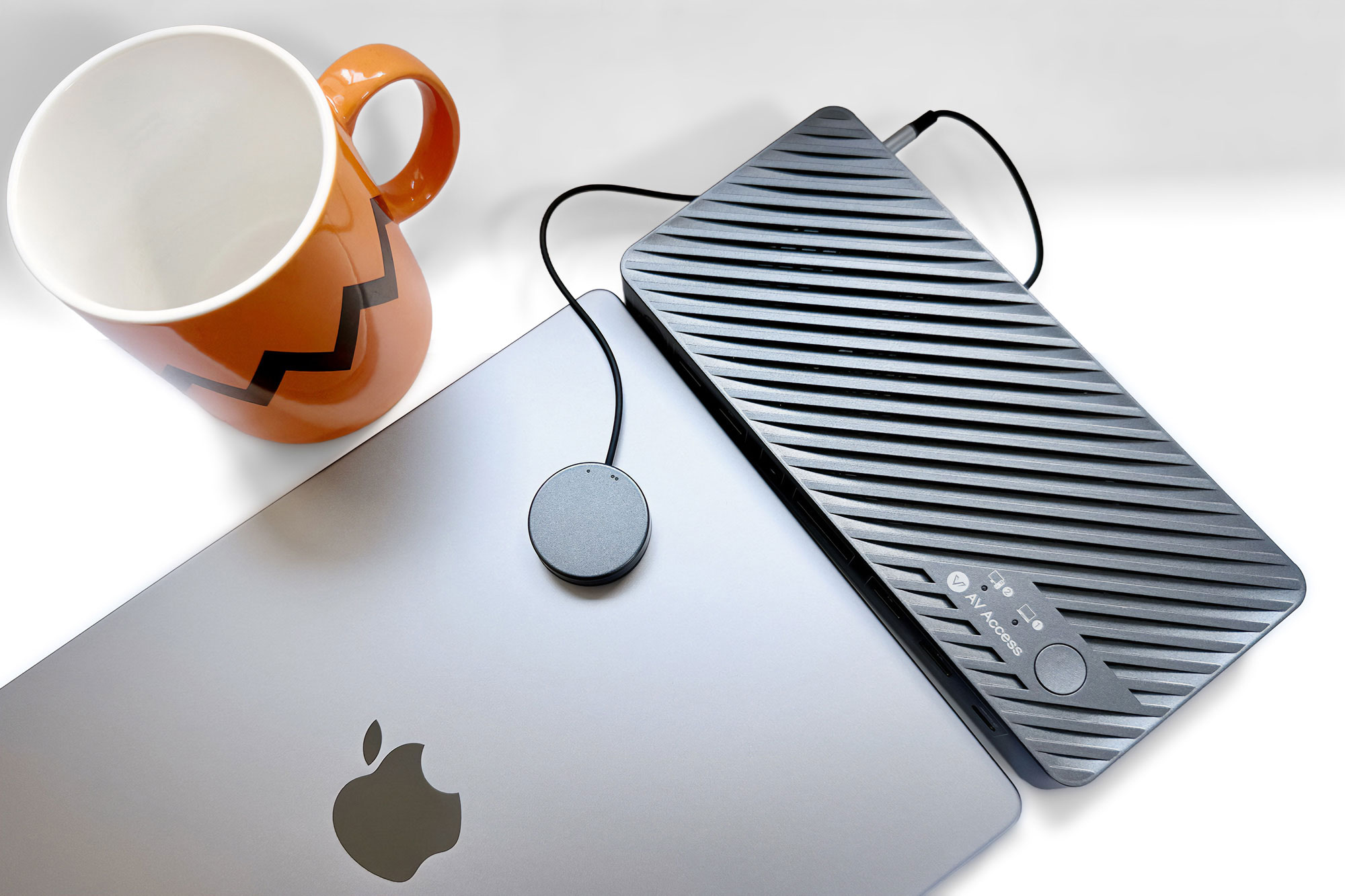 AV Access iDock M10 KVM Switch Docking Station - KVM for MacBooks