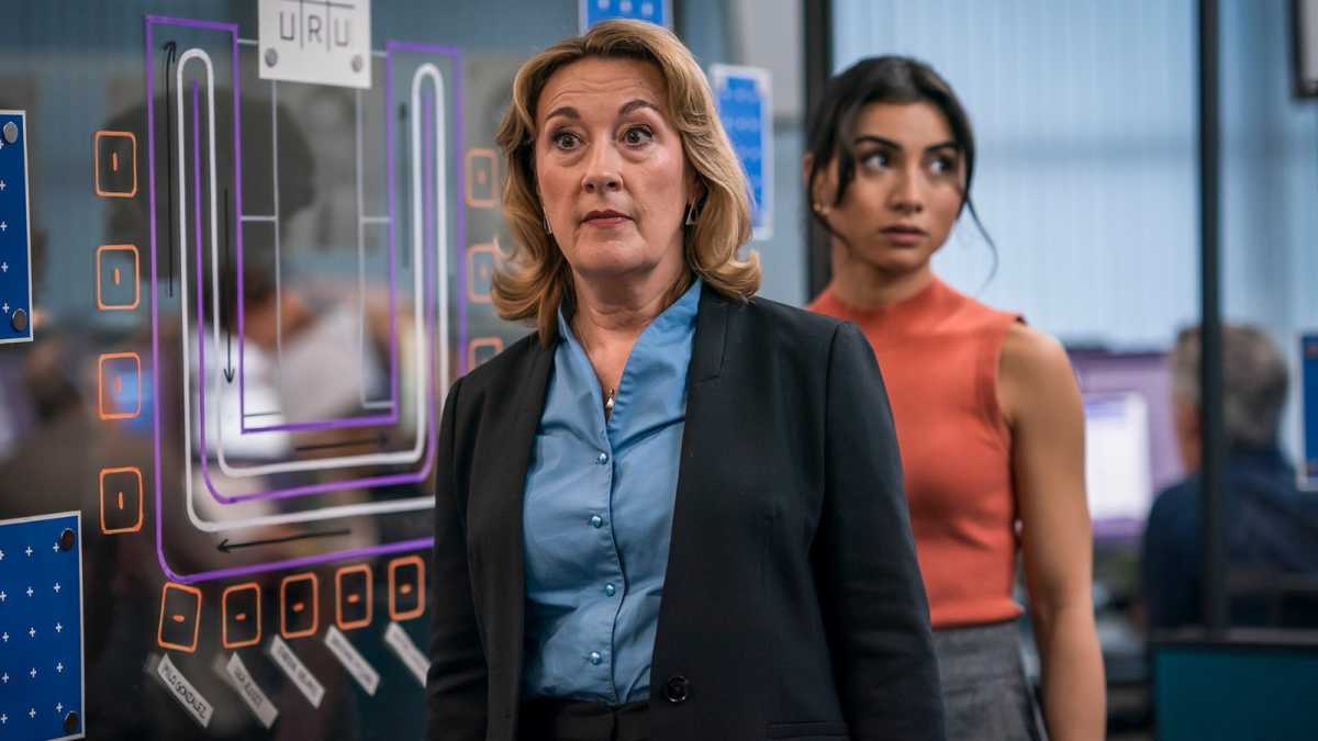 Ludwig season 2 - DCS Carol Shaw (Dorothy Atkinson) and Rumi Sutton (DC Caitlin Sullivan)