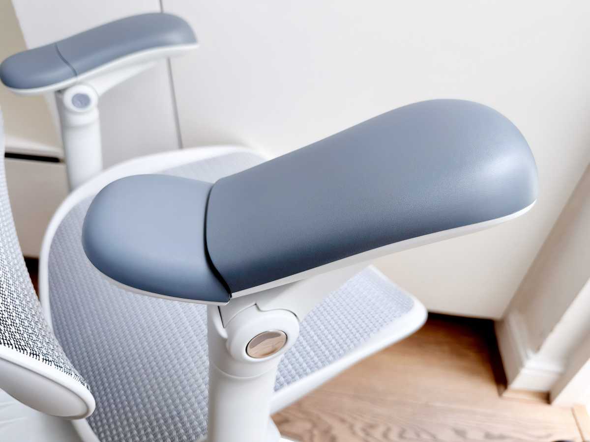 Sihoo Doro C300 Pro V2 Ergonomic Office Chair arm rests