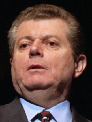 apple gil amelio headshot