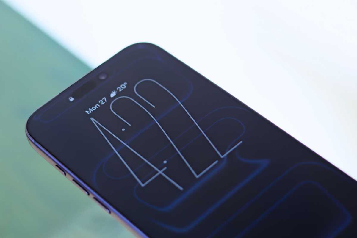 iPhone 17 Pro Max display