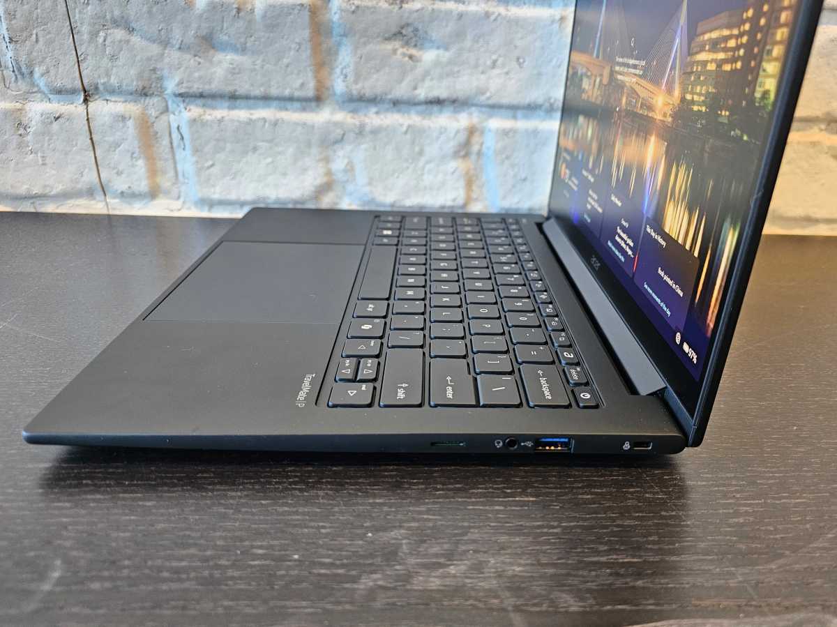 Acer TravelMate P6 14 AI side 2