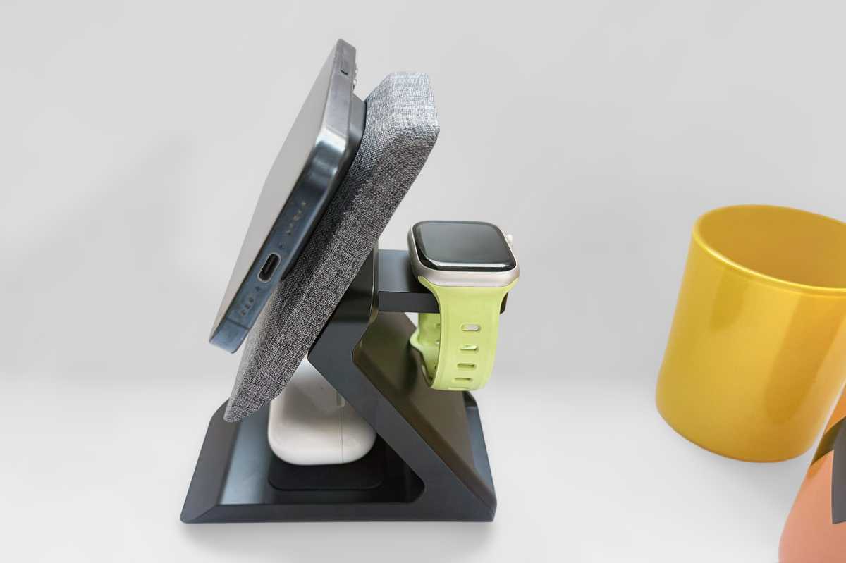 Journey SUMMIT ULTRA 3 in 1 Wireless Charging Station 1