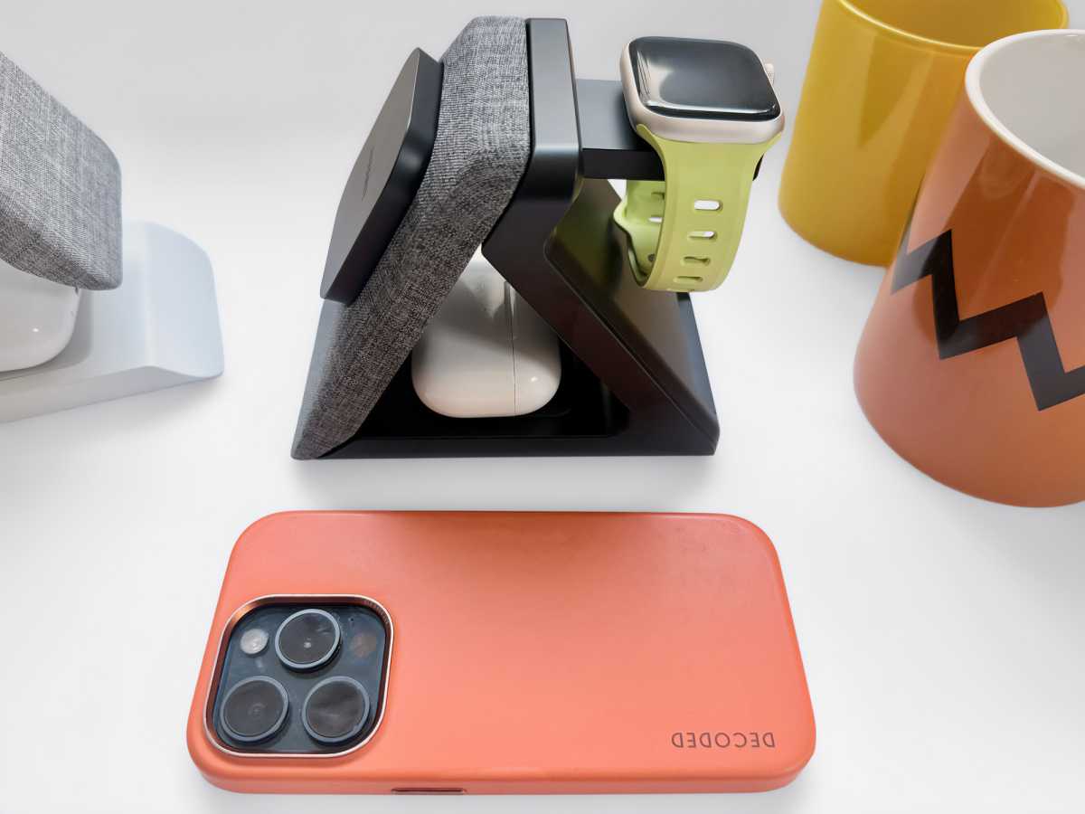 Journey SUMMIT ULTRA 3 in 1 Wireless Charging Station 2