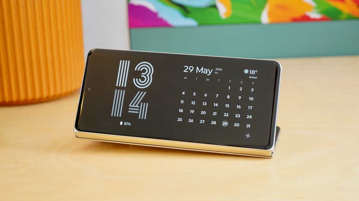 Motorola Razr Fold 9