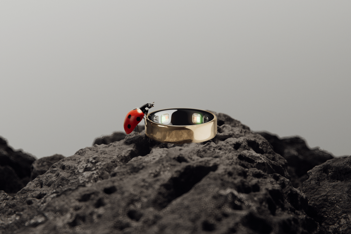 Oura Ring 5 Nature Ladybug