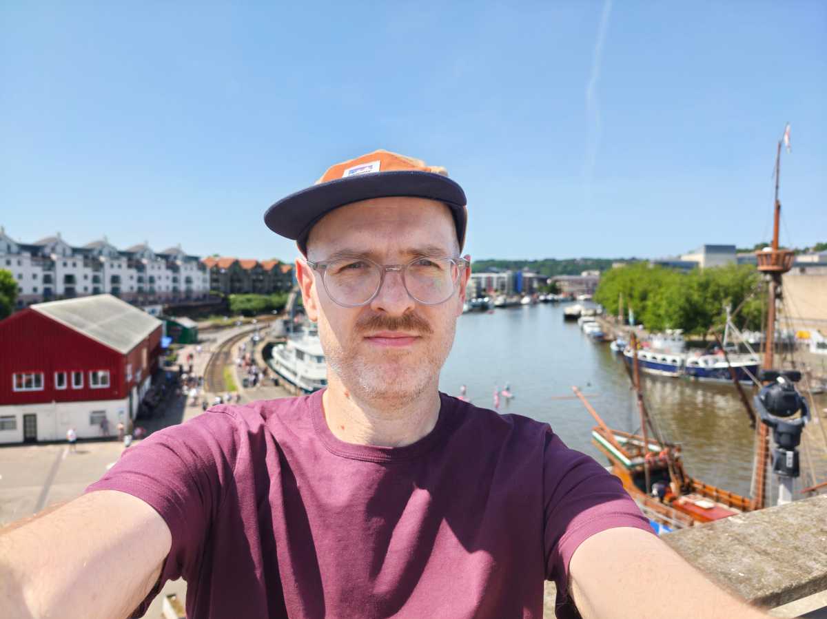 Selfie main camera