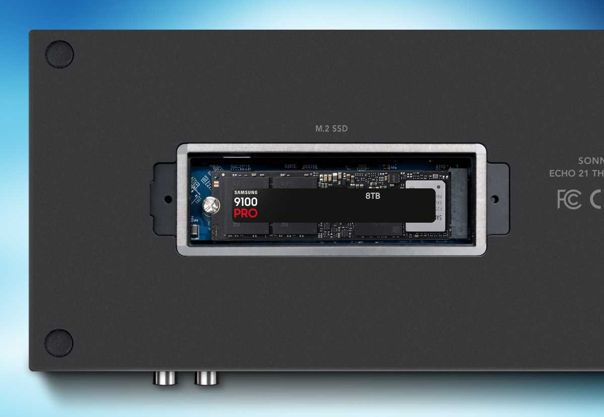 Sonnet Echo 21 SuperDock NVMe SSD enclosure slot