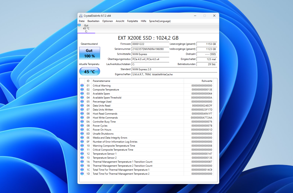 Test GMKtec NucBox K13 crystaldiskinfo