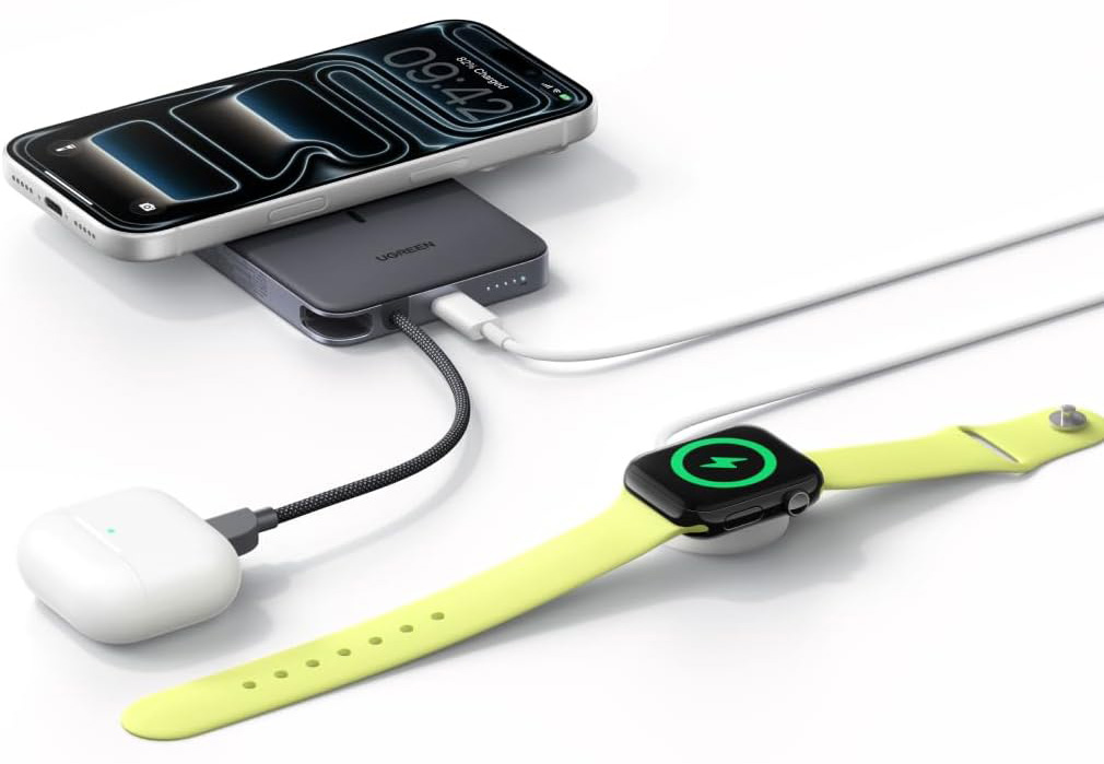 Ugreen 10K MagFlow Air charging three Apple devices