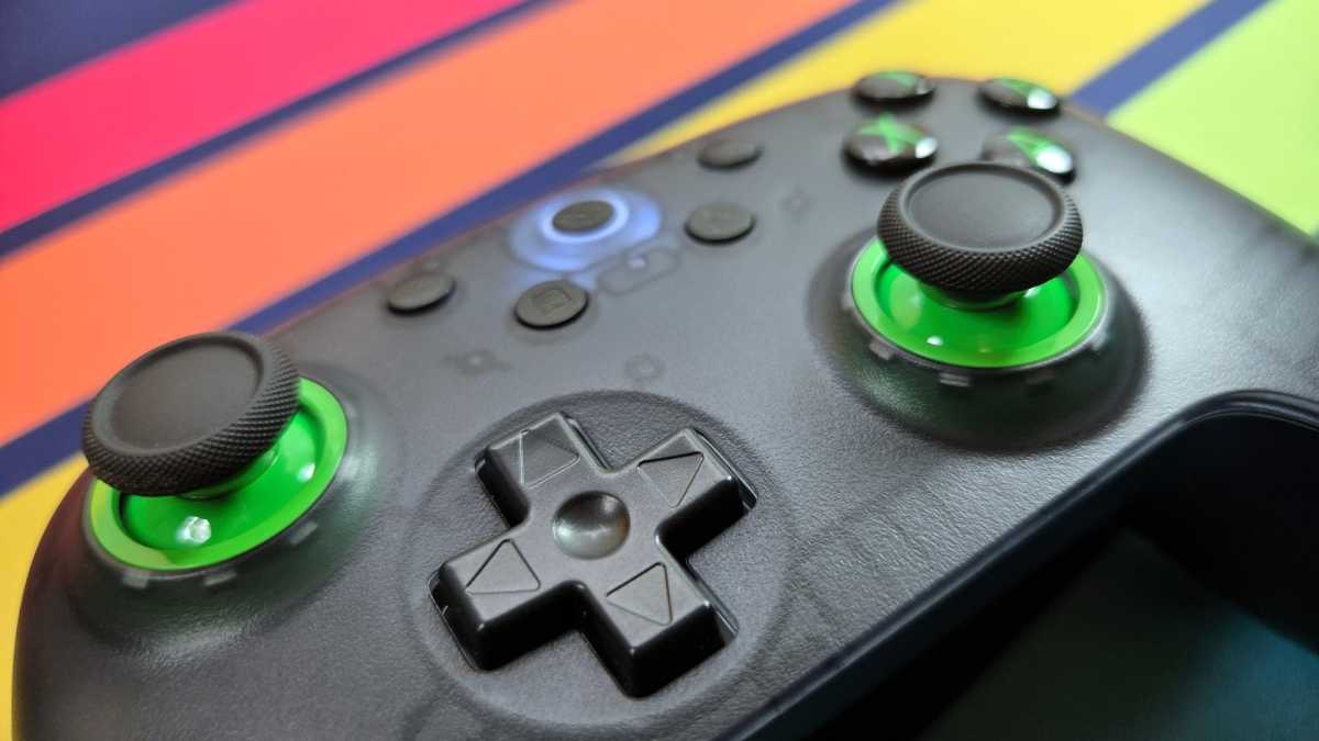8BitDo Ultimate 2C Wireless thumbsticks