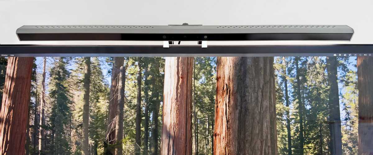 Alogic Clarity 6K Touch with Light Bar webcam