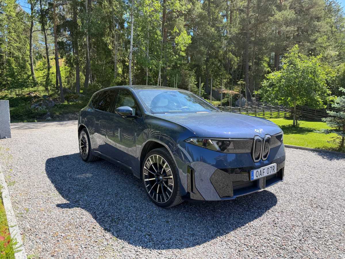 Sportlich und extreme Reichweite: BMW iX3 50 xDrive