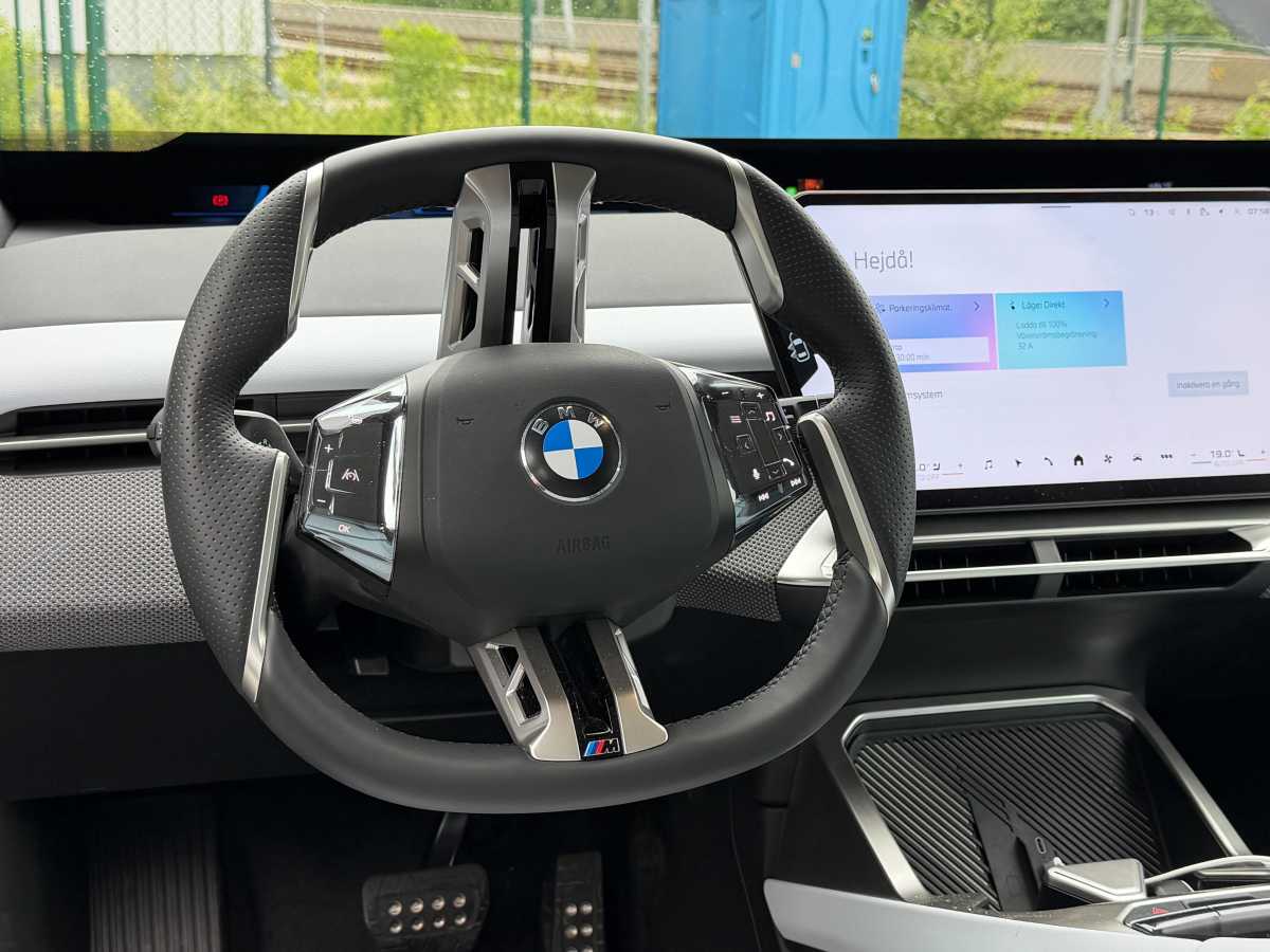 Sportlich und extreme Reichweite: BMW iX3 50 xDrive