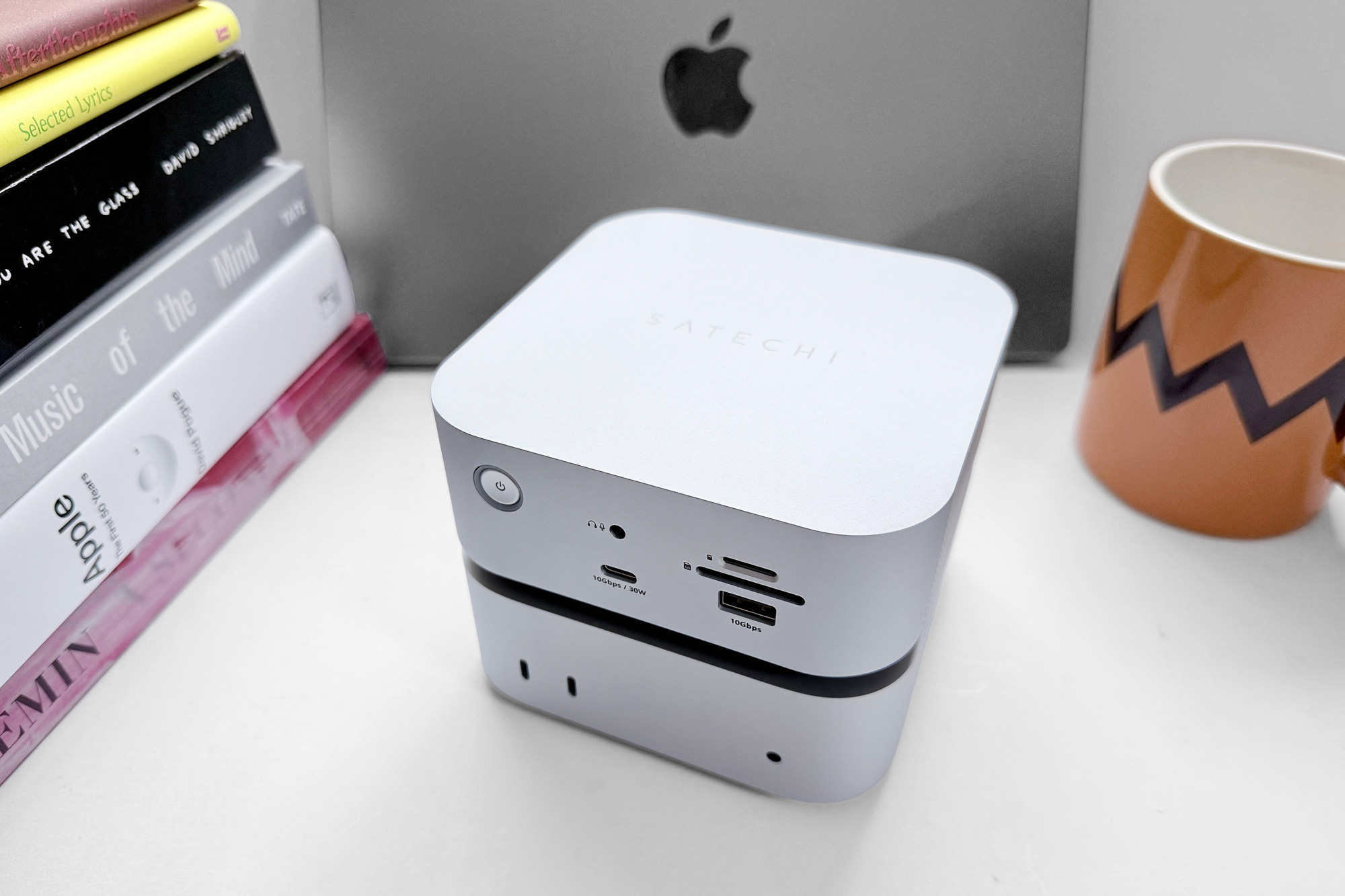 Satechi Thunderbolt 5 CubeDock with SSD Enclosure - Apple looks with Mac mini-like TB5 dock