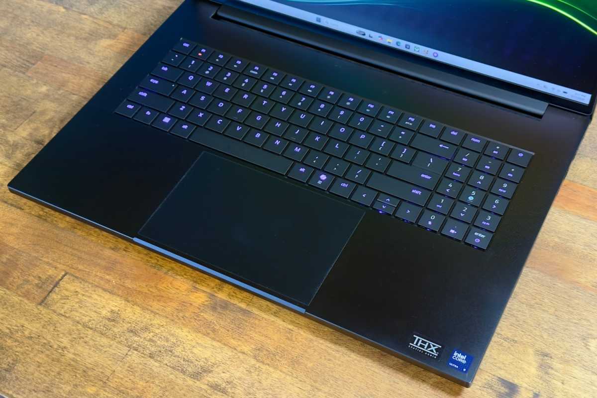 Razer Blade 18 keyboard