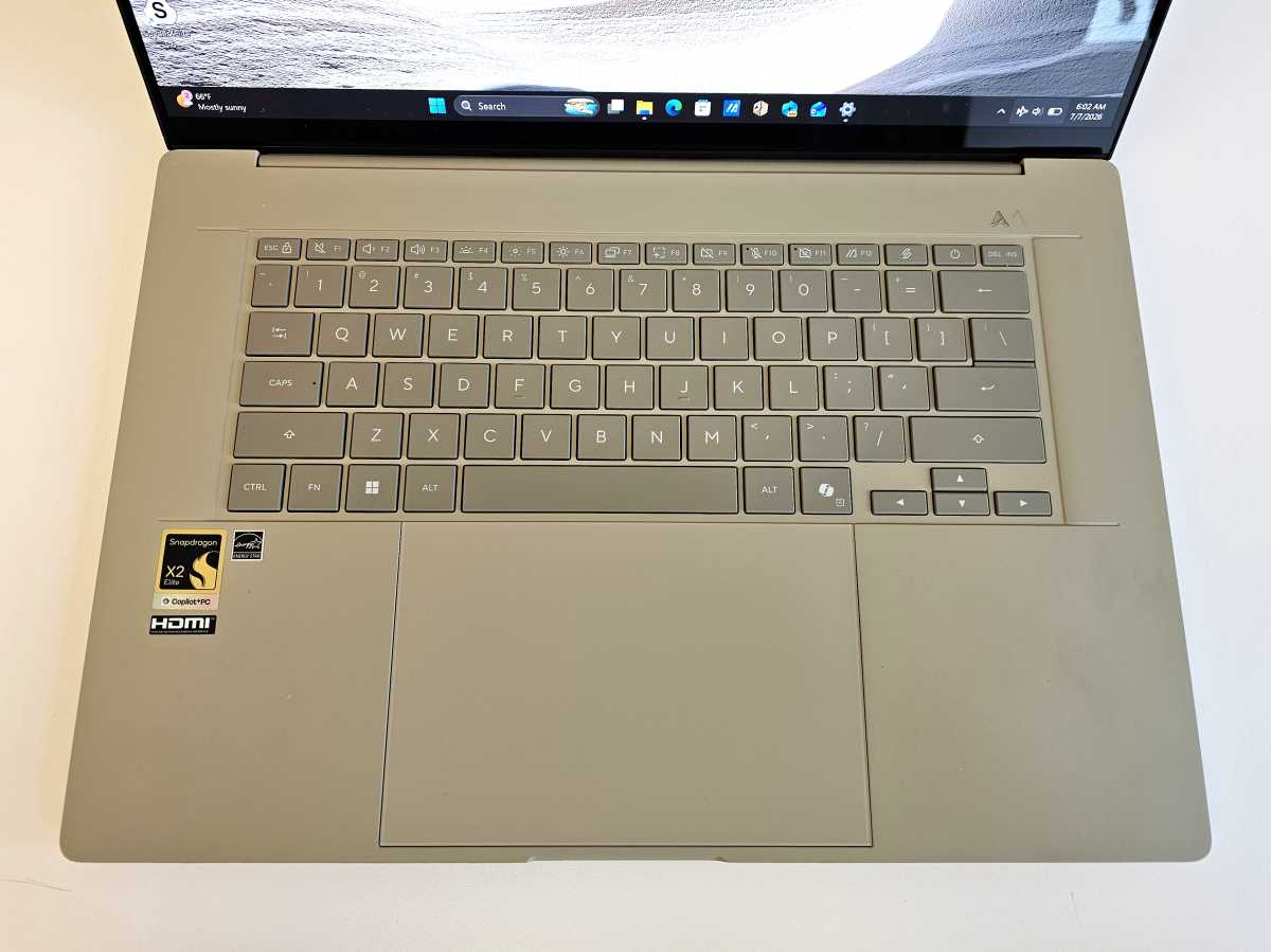 Asus ZenBook A16 UX3607O keyboard