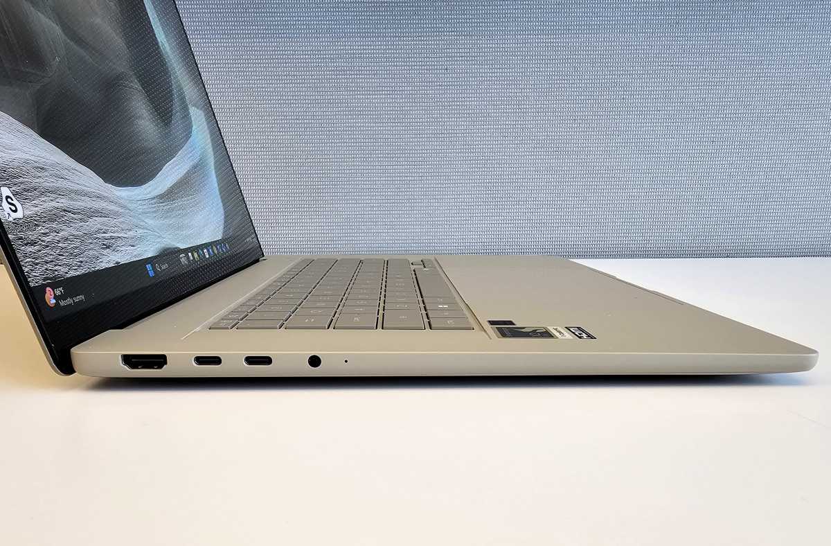 Asus ZenBook A16 UX3607O left side