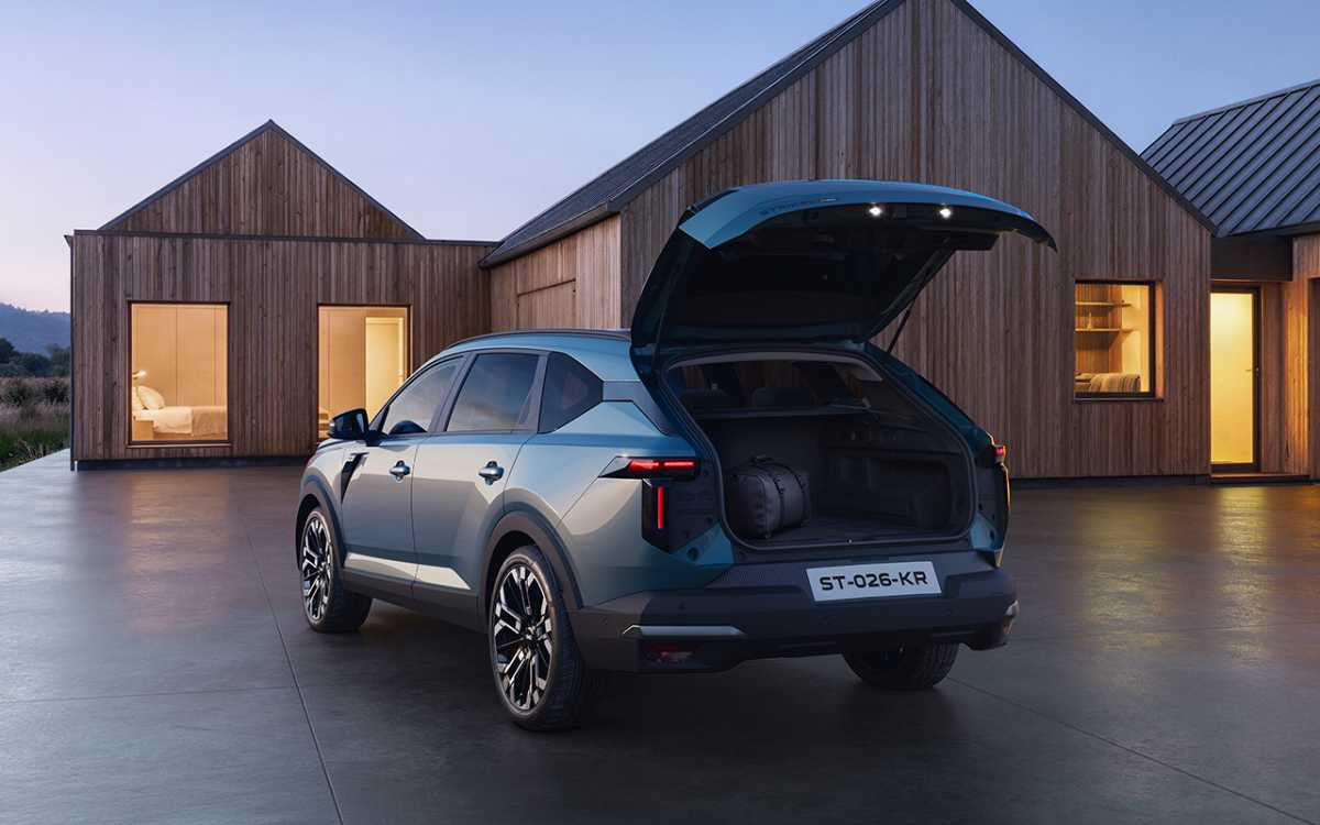 Klick für Vollbild-Ansicht 🔍 Dacia Striker