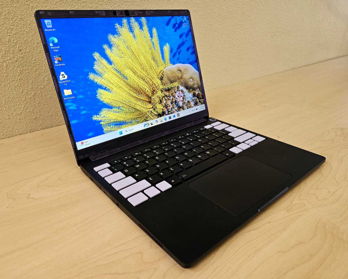 Framework Laptop 13 Pro primary 2