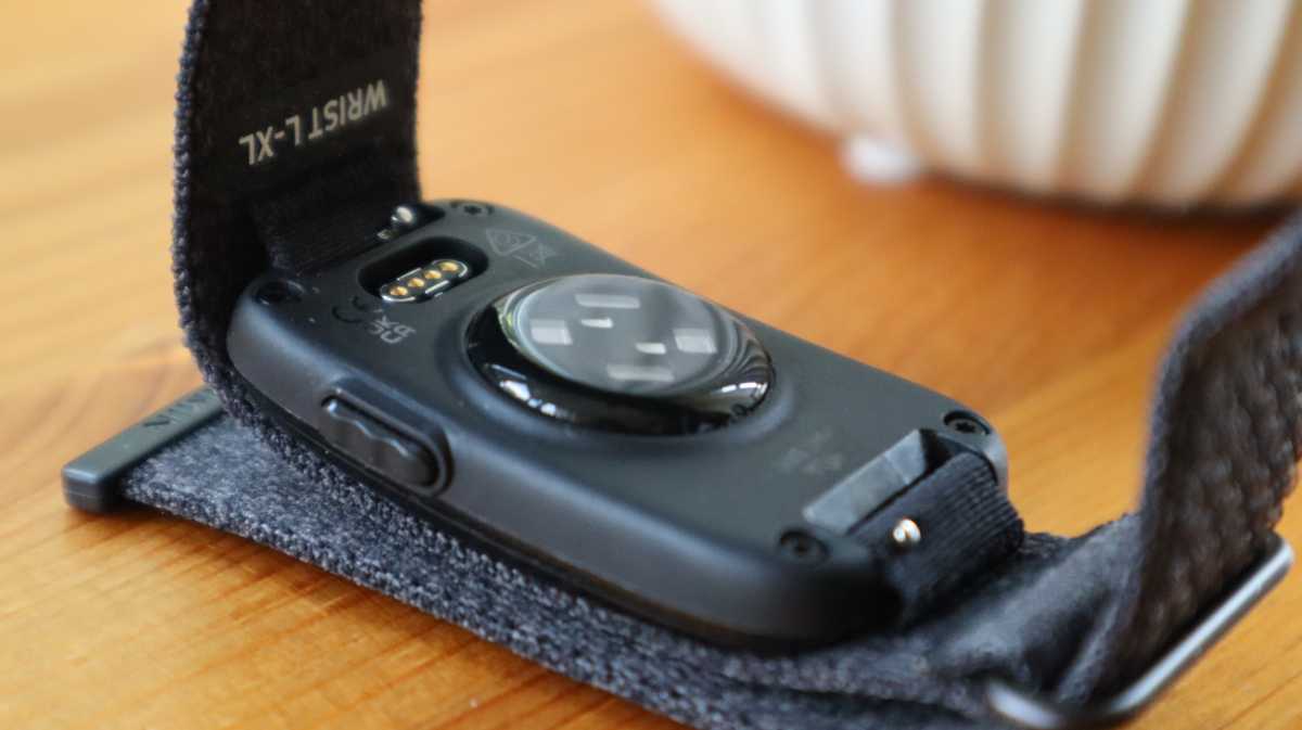 The underside of the Garmin Cirqa