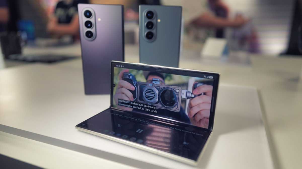 Samsung Galaxy Z Fold 8 Ultra 10