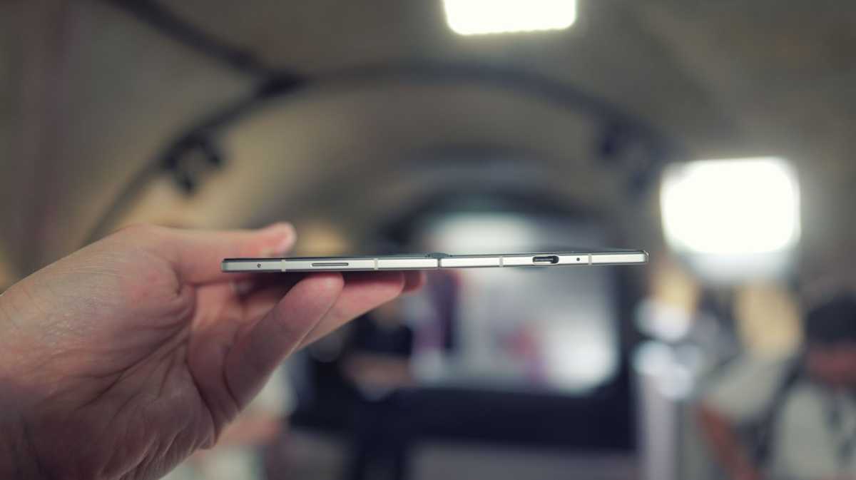 Samsung Galaxy Z Fold 8 Ultra 9