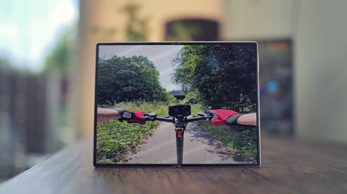 Samsung Galaxy Z Fold 8 review 13