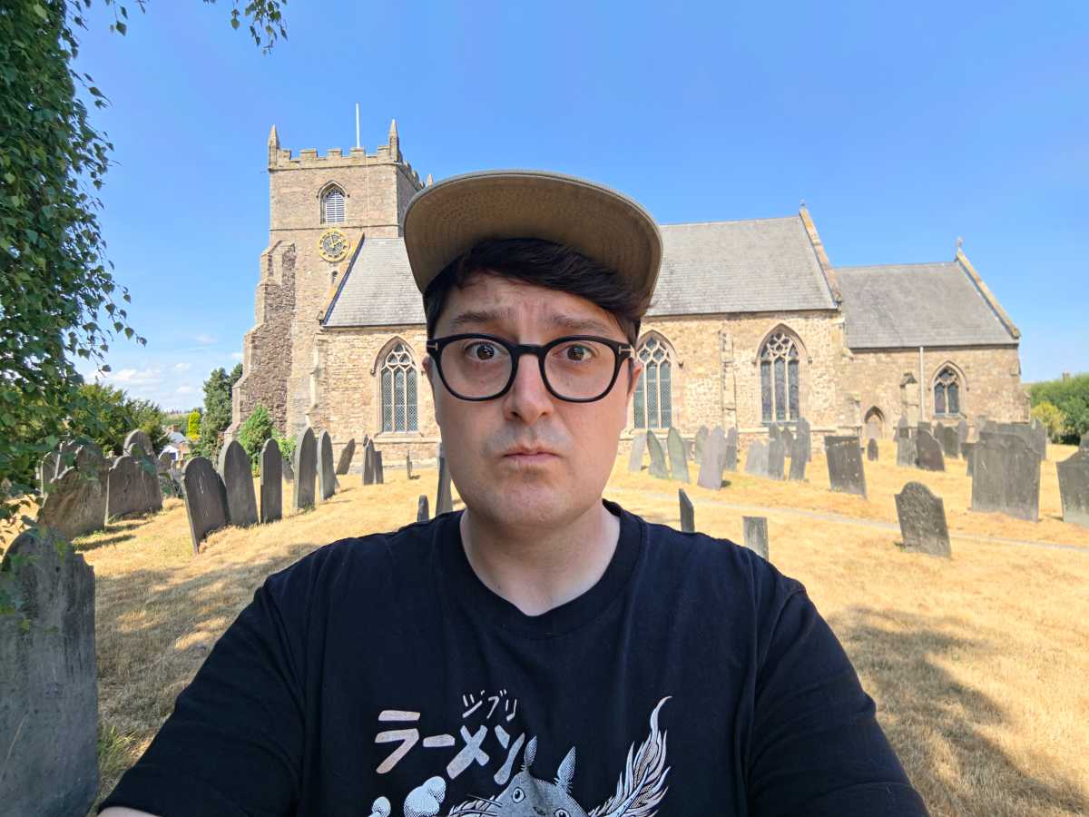 Samsung Galaxy Z fold 8 Test Photo 8