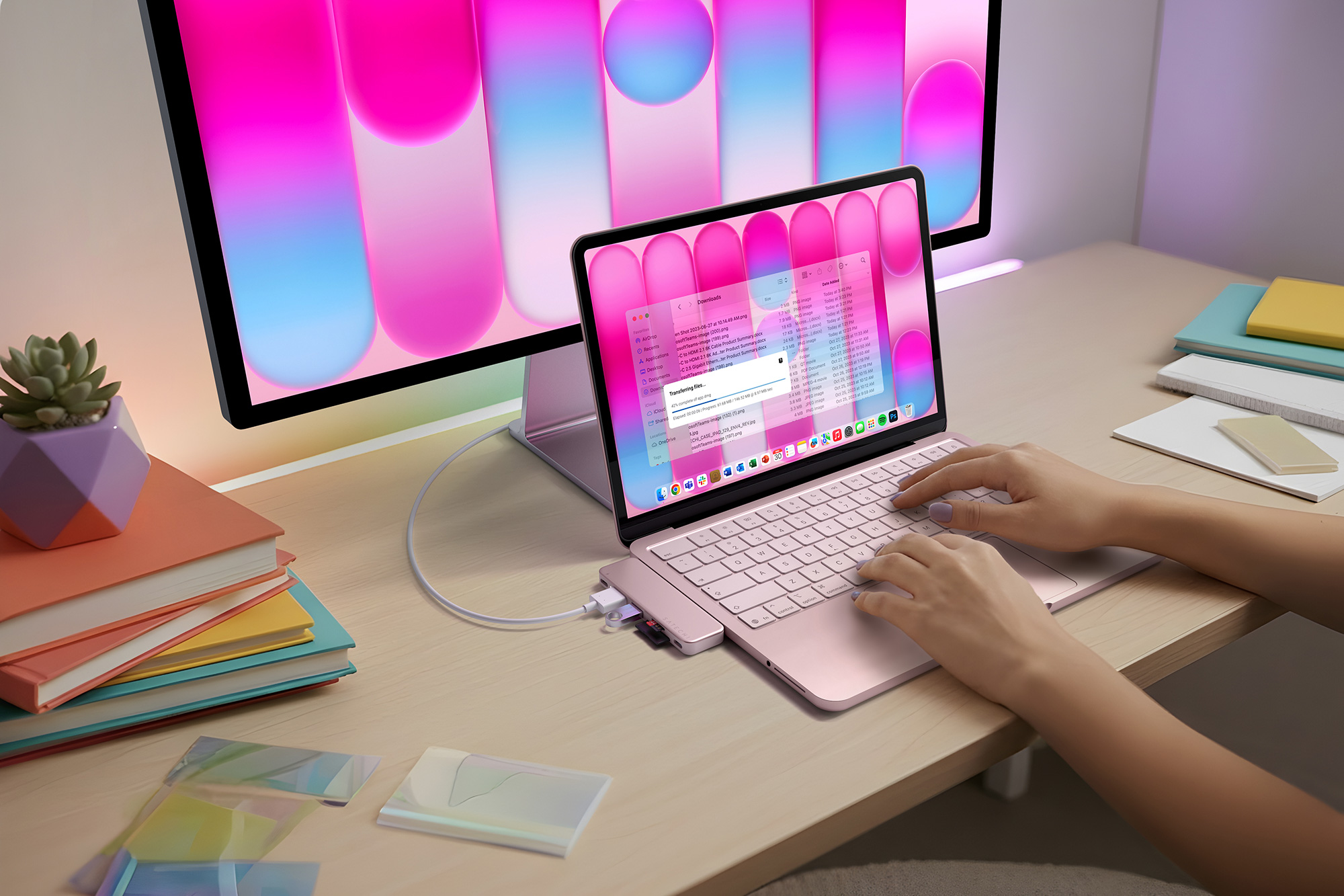 Satechi USB-C Snap Hub – Neo-colored USB-C hub