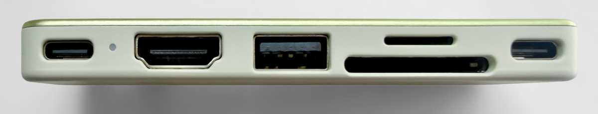 Satechi USB C Snap Hub ports