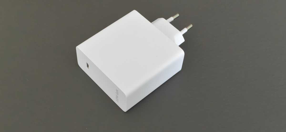 Test Geekom Geekbook M16 ladeadapter