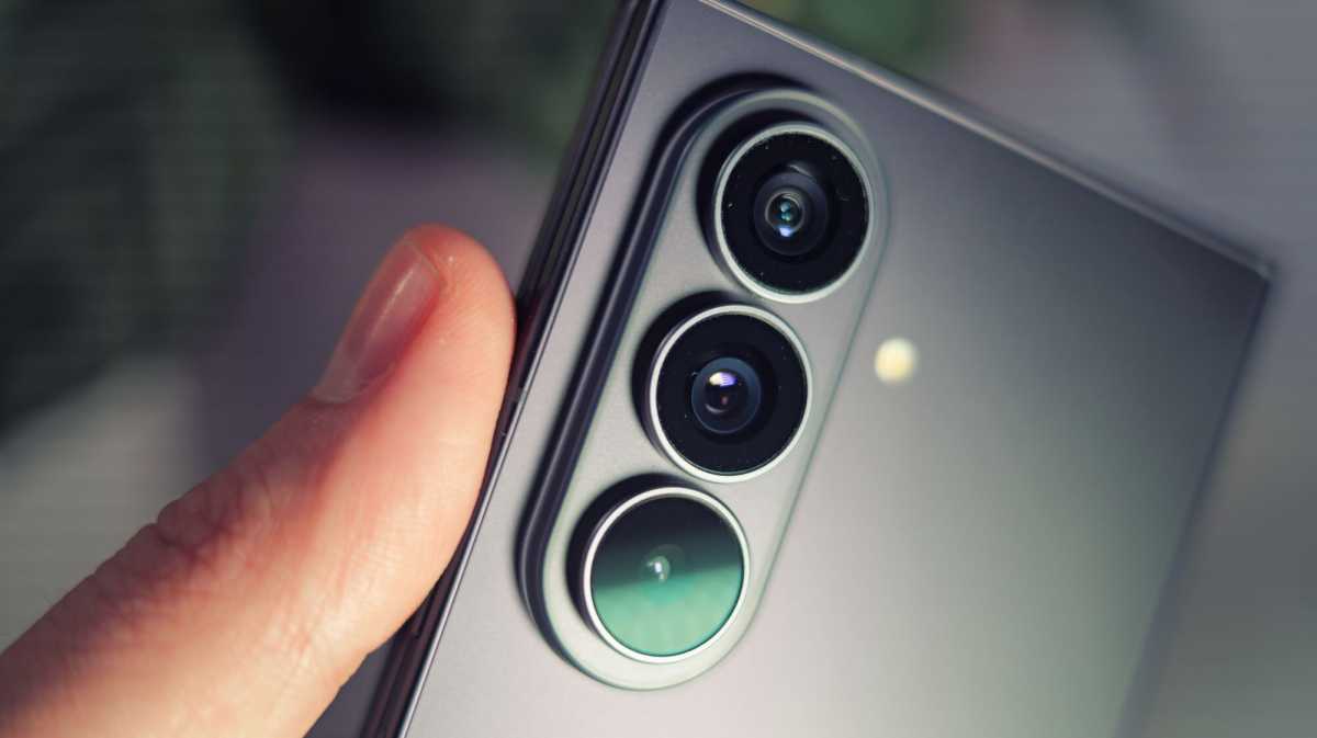 Z Fold 8 Ultra cameras