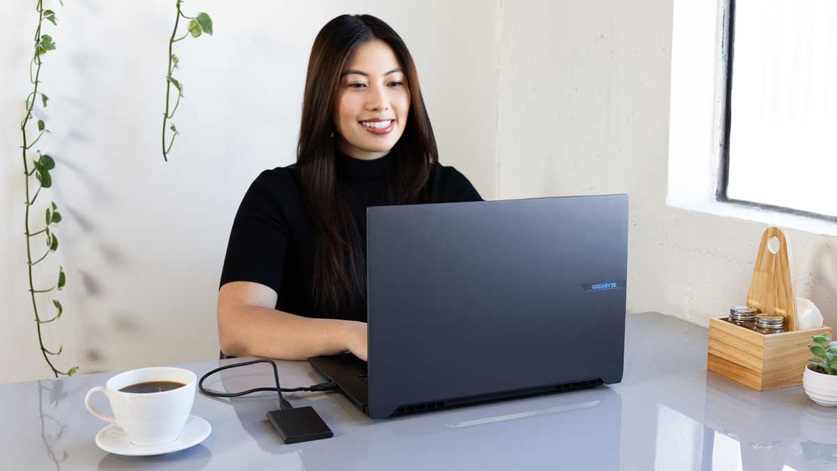 Gigabyte Best Buy laptop 1