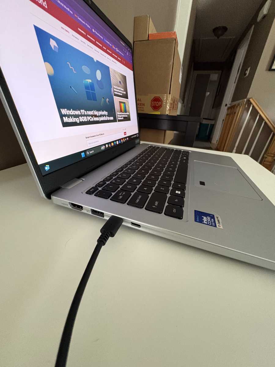 Acer TravelMate P2 14 ports
