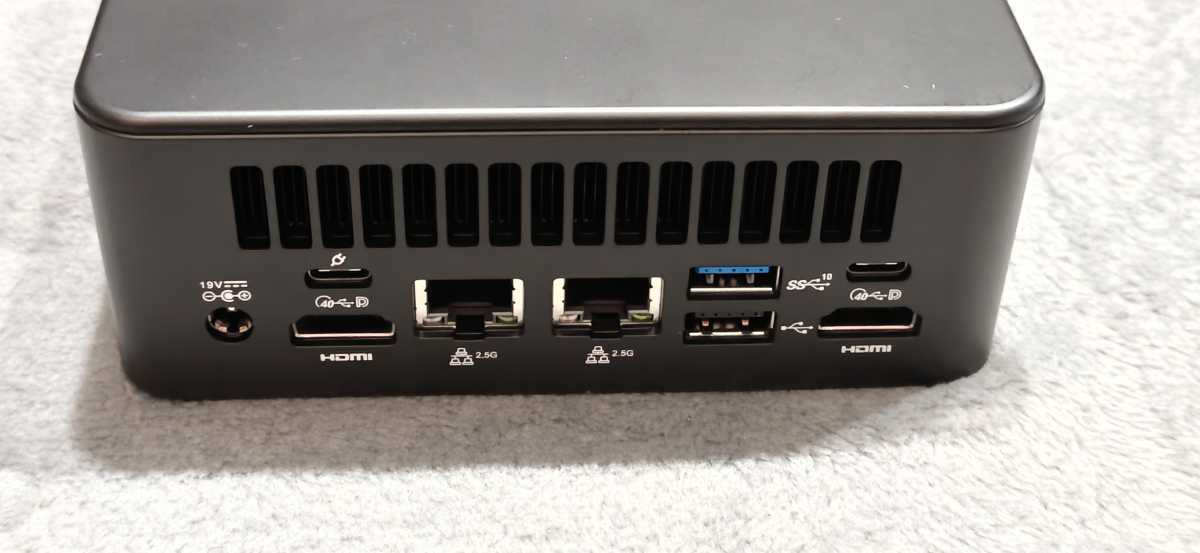 Test Geekom IT13 Max hinten