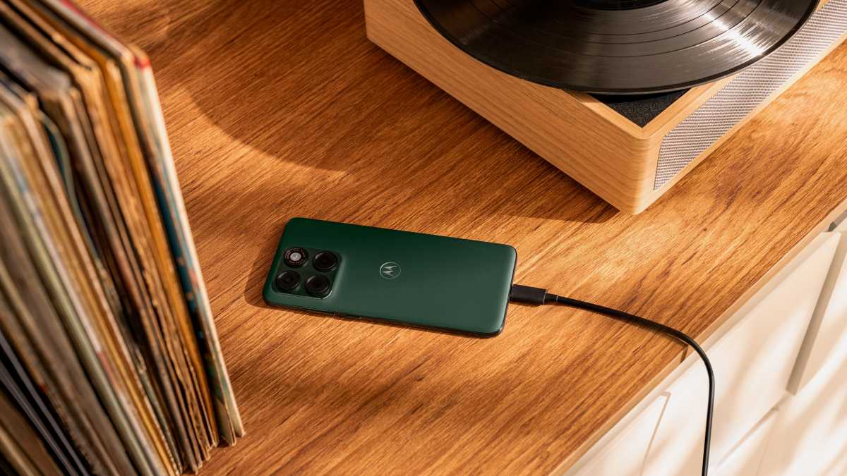 Edge 70 Plus Battery Charging