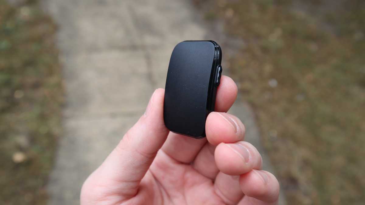 The Garmin Cirqa taken out of its watch strap
