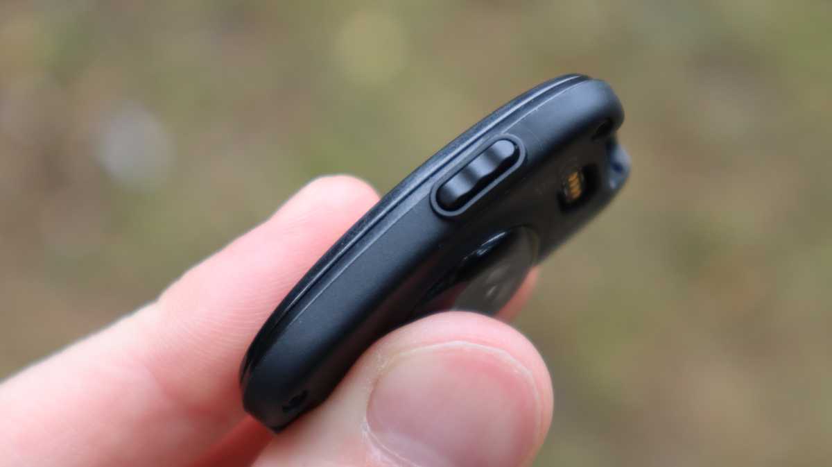 The push button on the Garmin Cirqa