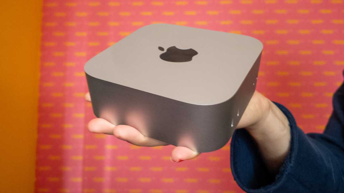 Mac Mini M6.