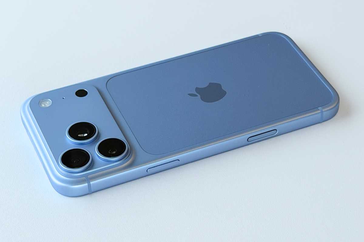 iPhone 18 Pro Max Glacier