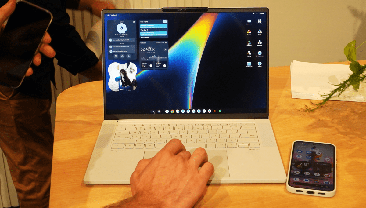 Googlebooks event: Lenovo laptop